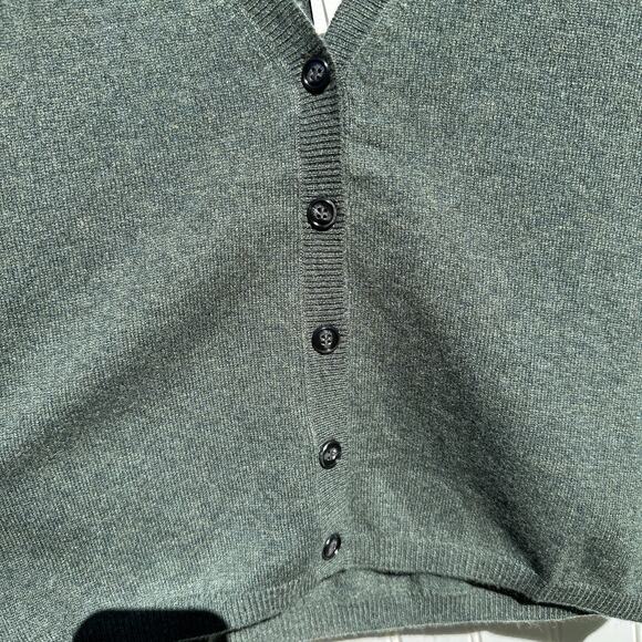 Lisa Yang Abby Cardigan Button V Neck 100% Cashmere Olive Green Size 0 XS NWT - Picture 7 of 16